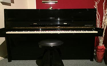 Petrof-Klavier